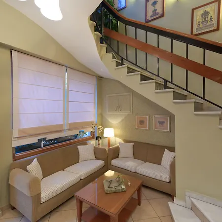 Anesis 2* كاستوريا