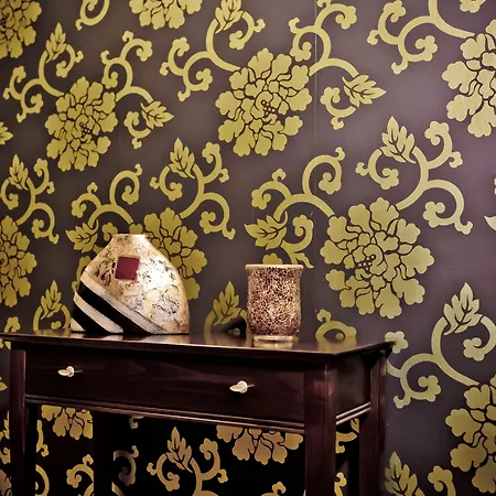 Anesis كاستوريا