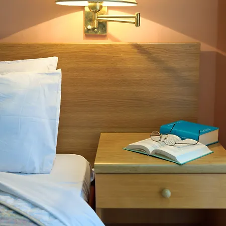 Hotel Anesis 2*
